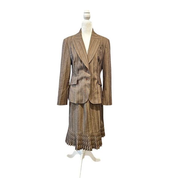 Size 8 Blazer Pleated Skirt Suit Set Brown Striped Career Office Siren Boardroom - Picture 1 of 14